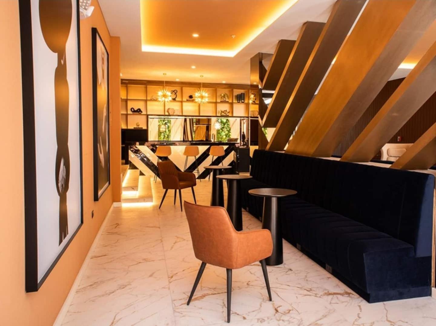 Xoe Mini-suites And Apartments