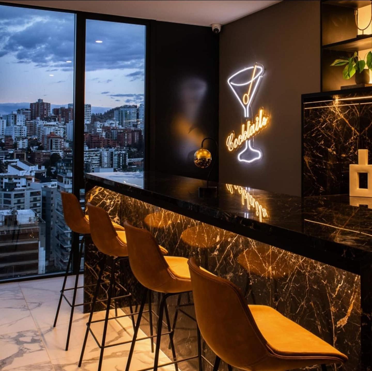 Xoe Mini-suites And Apartments