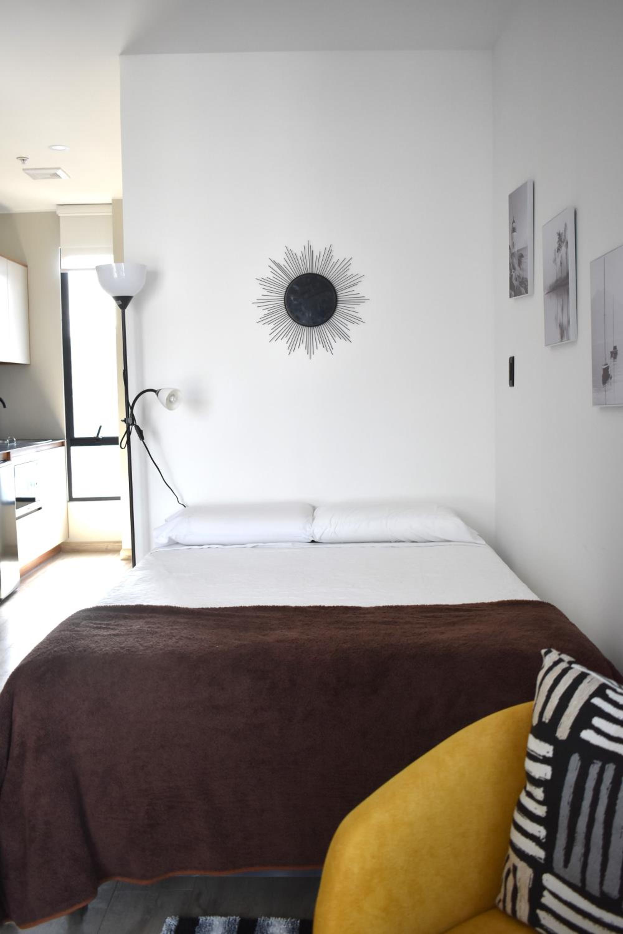 Xoe Mini-suites And Apartments
