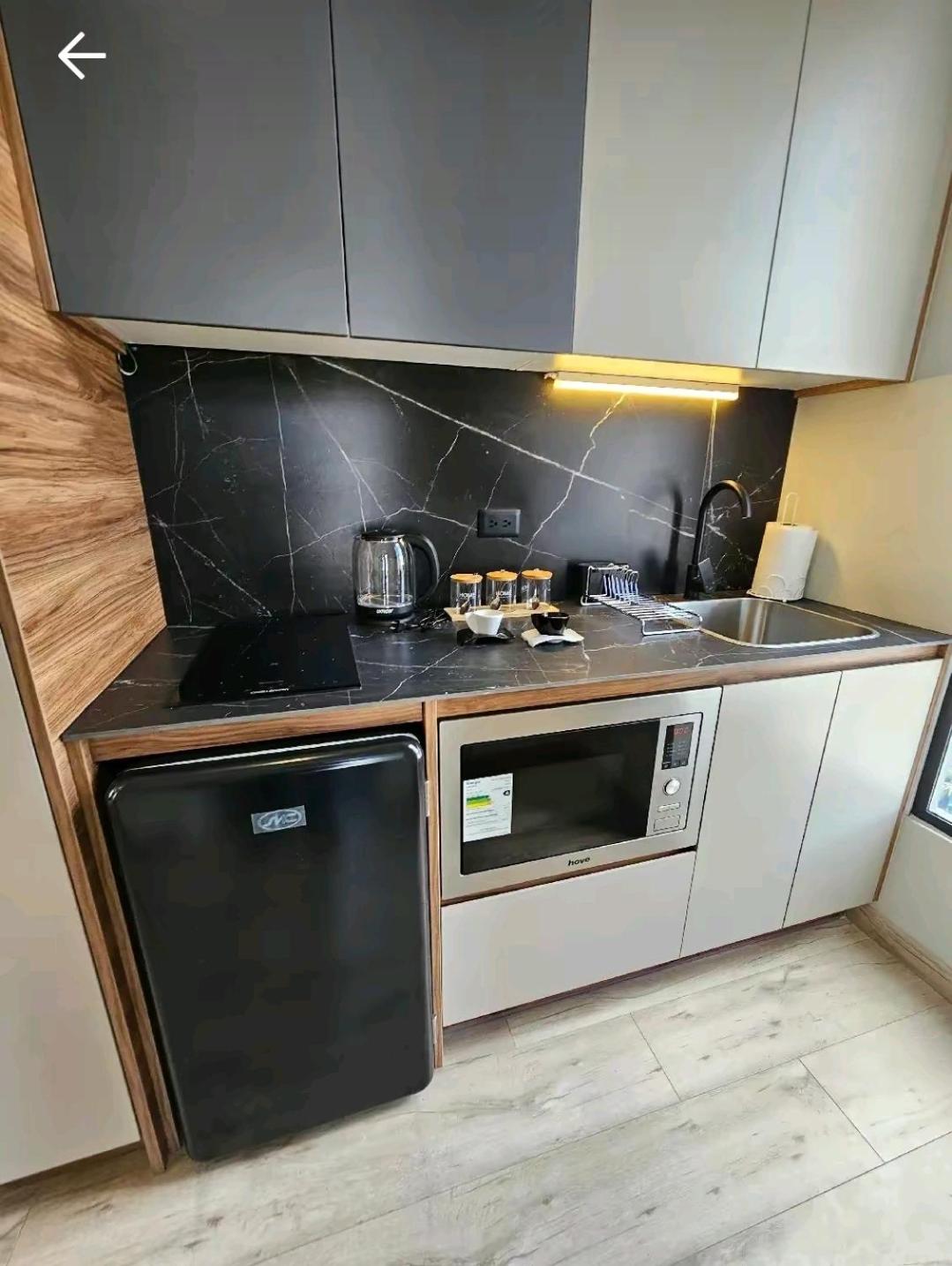 Xoe Mini-suites And Apartments