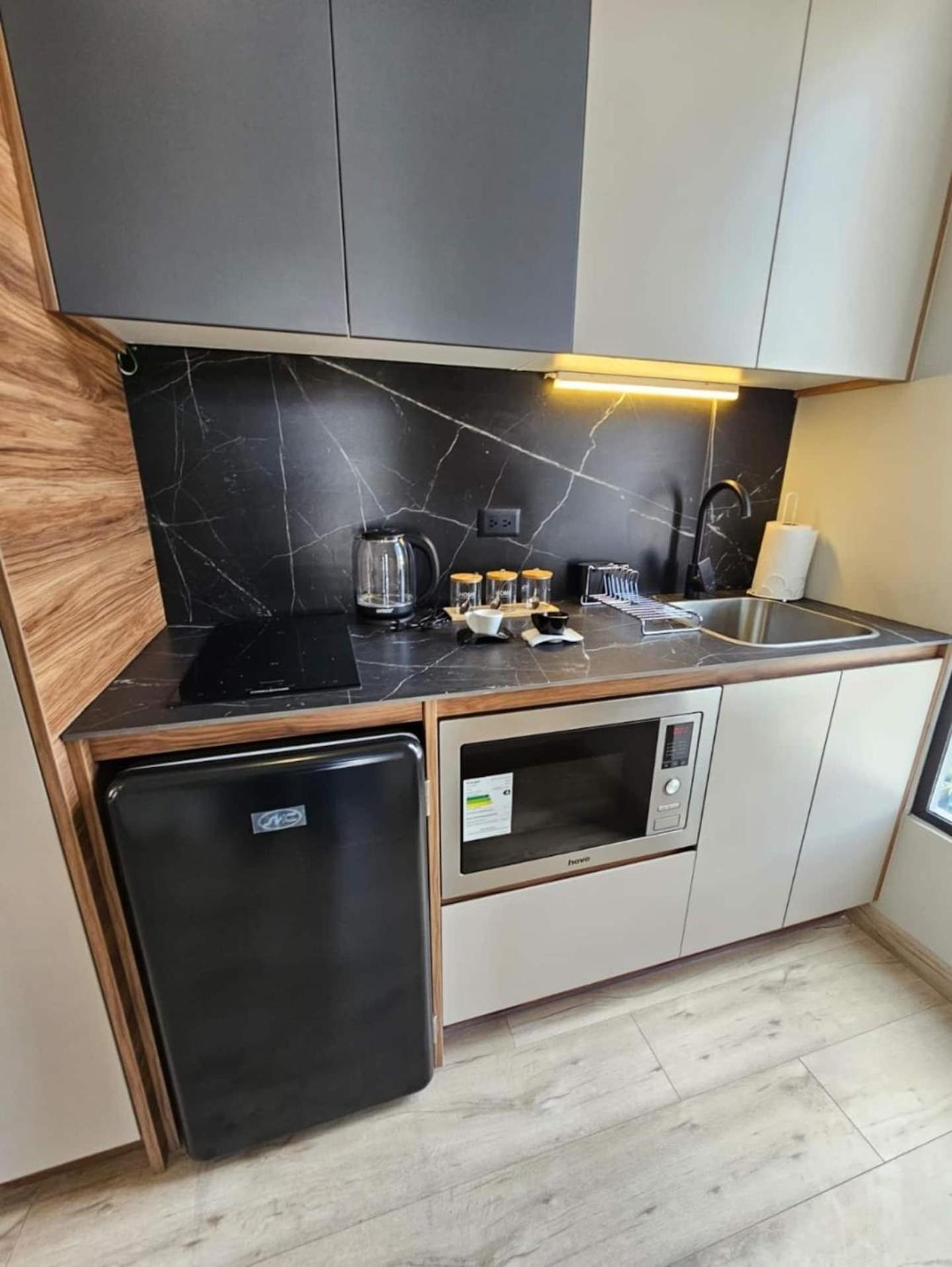 Xoe Mini-suites And Apartments