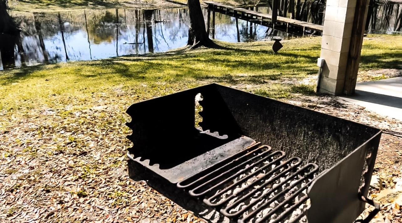 Camp Manatee - Luxury Riverfront Cabin on Santa Fe River with Stunning Views! view 5