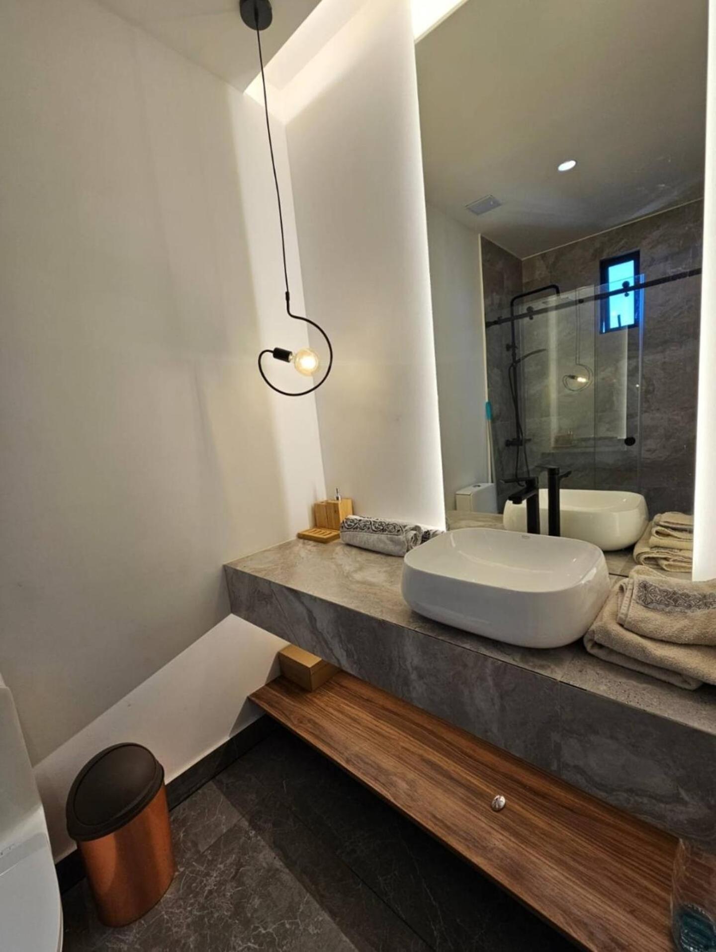 Xoe Mini-suites And Apartments