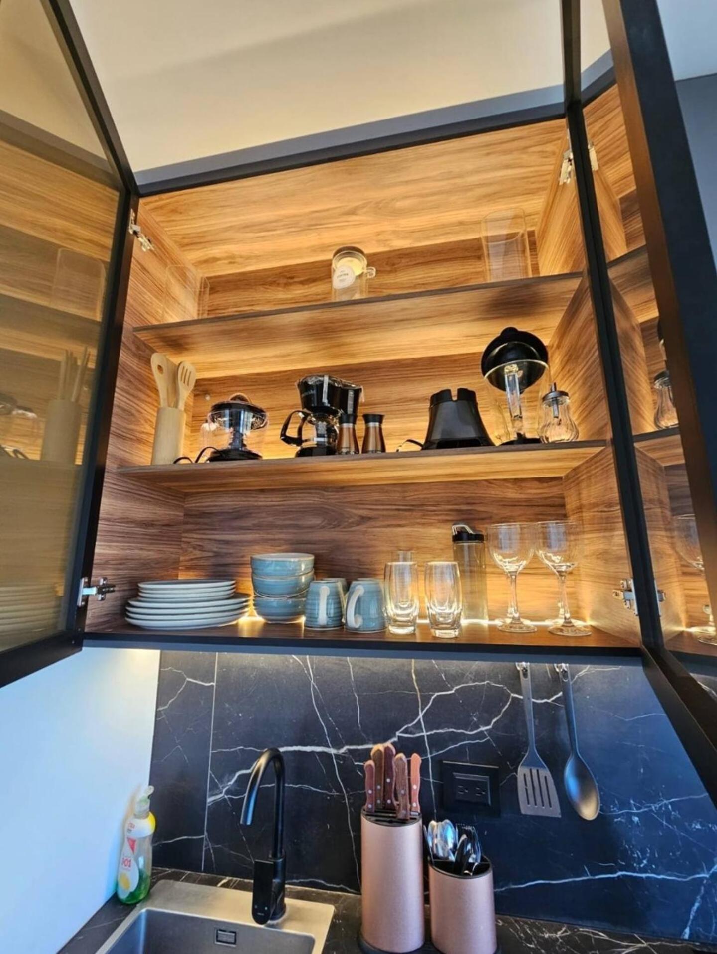 Xoe Mini-suites And Apartments