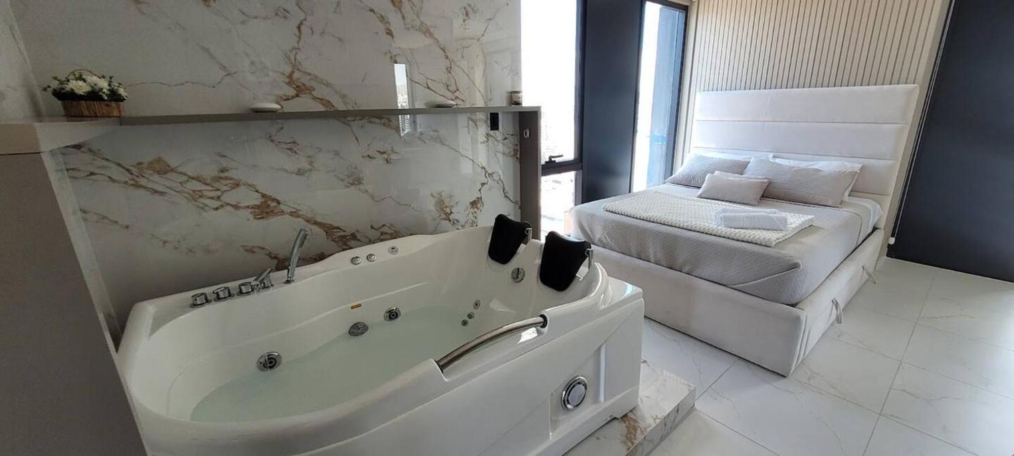 Xoe Mini-suites And Apartments
