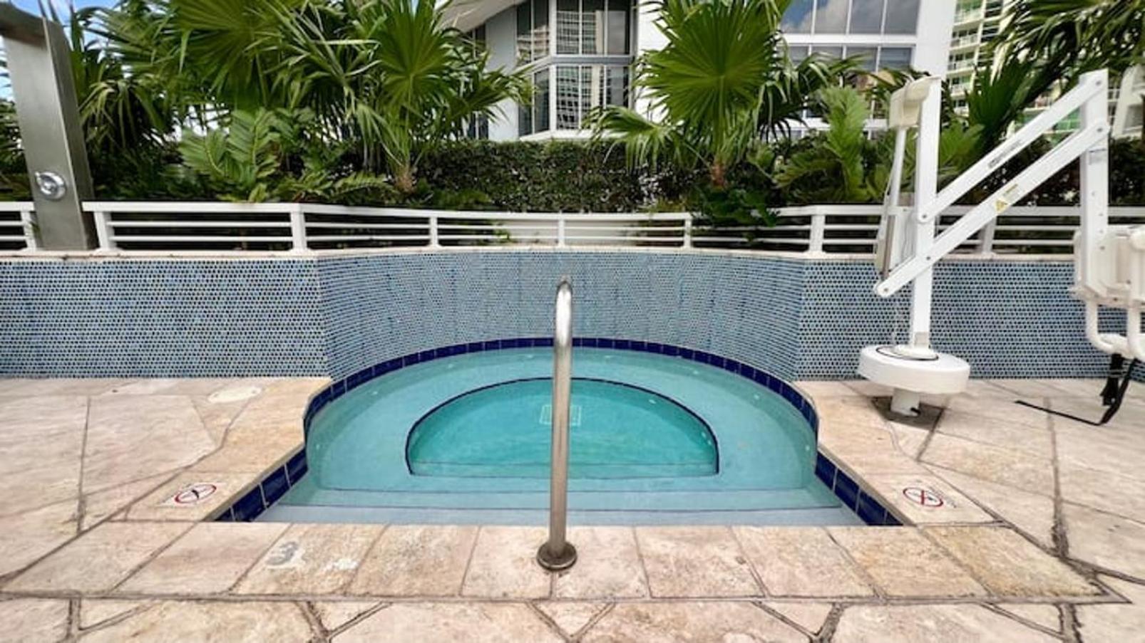 Lux Aka Brickell Condo