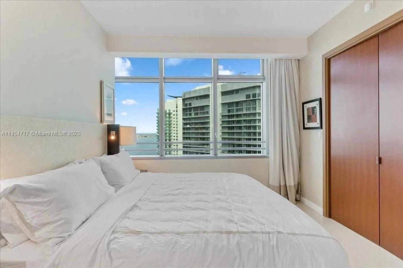Lux Aka Brickell Condo