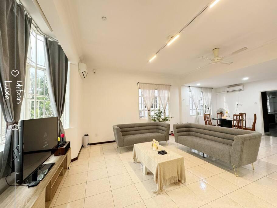 NEW Event House OUG KL Spacious 18pax