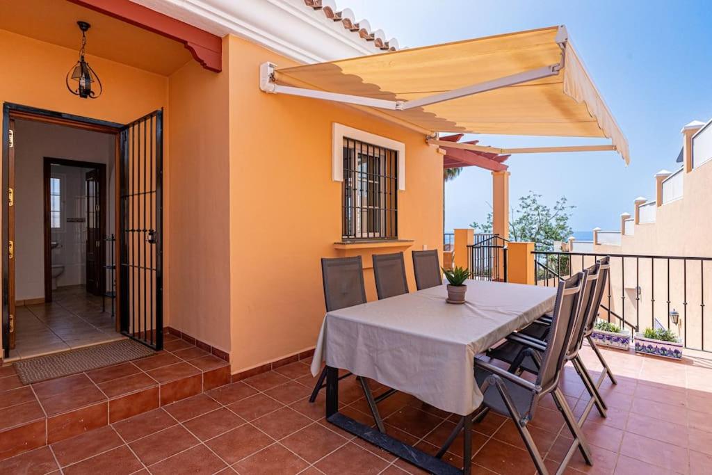 Private villa in Tamango Hill