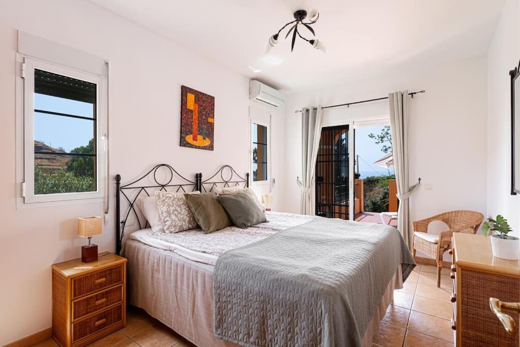 Private villa in Tamango Hill