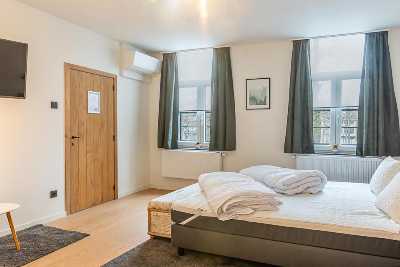 Guesthouses by Hotel Van Eyck