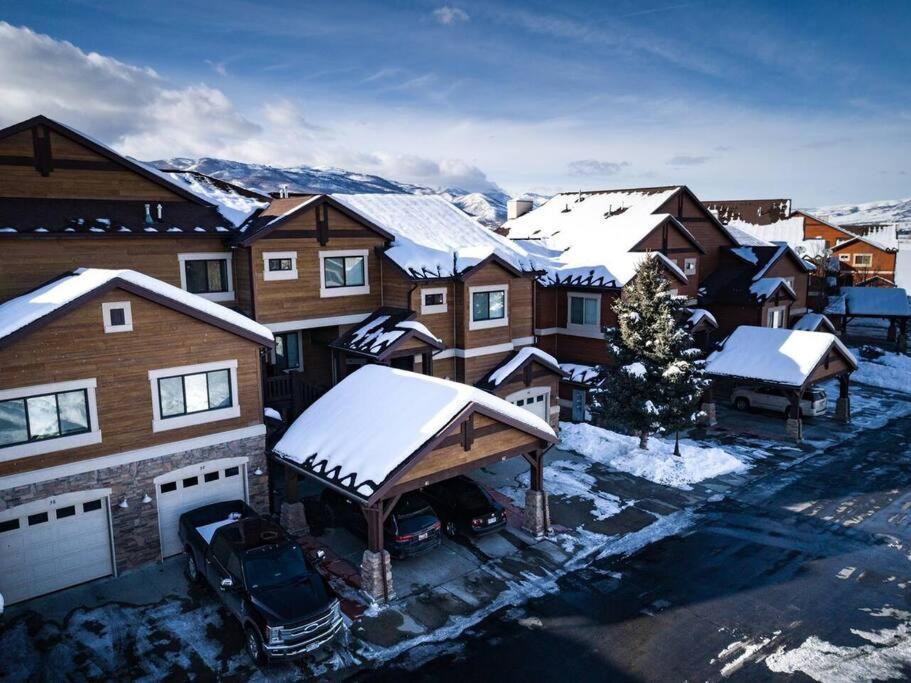 Snowbasin Haven LS42 Pool Ski & Snowboard view 5