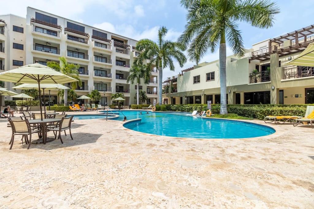 Luxe Condo in Palm Beach by Bocobay