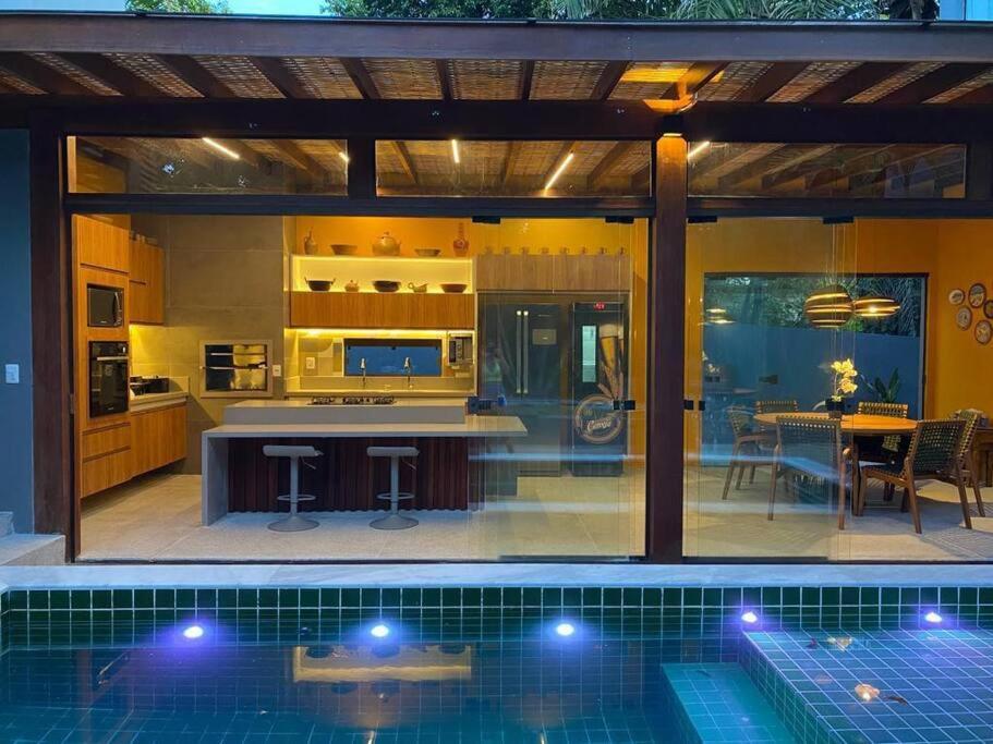 Casa em Camaçari - Condominio