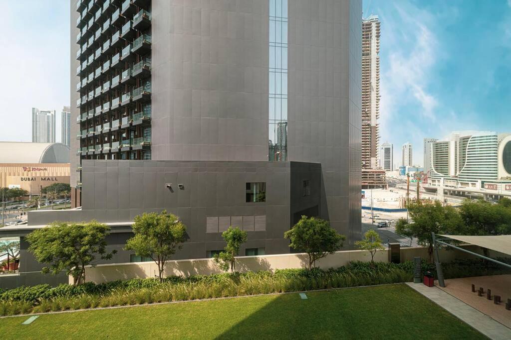 2 BR Dubai Luxury apartment Full Burj Views