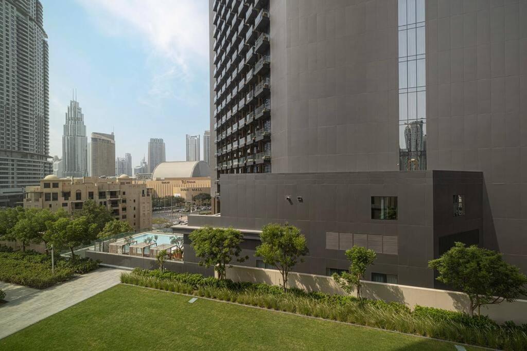 2 BR Dubai Luxury apartment Full Burj Views