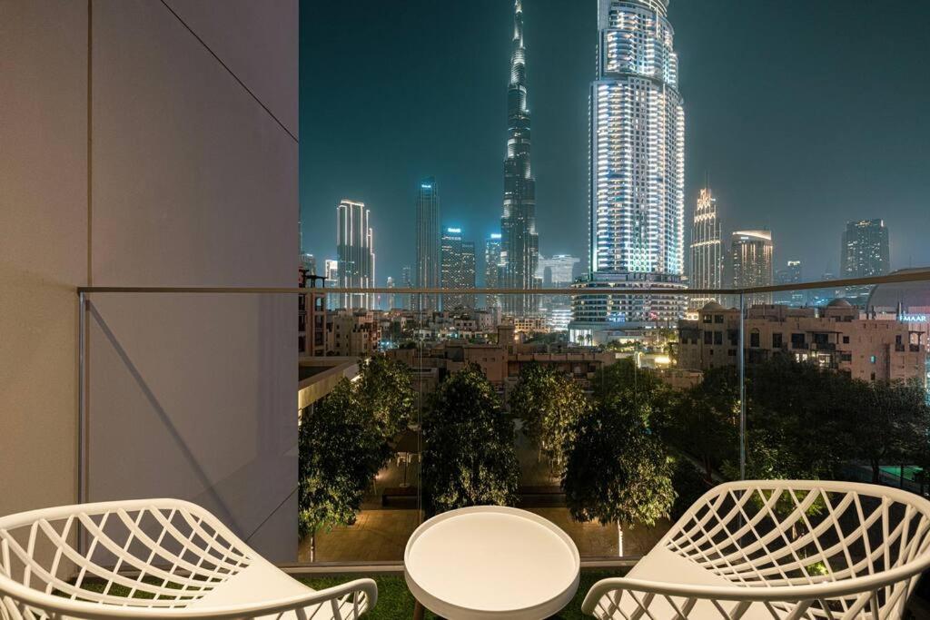 2 BR Dubai Luxury apartment Full Burj Views
