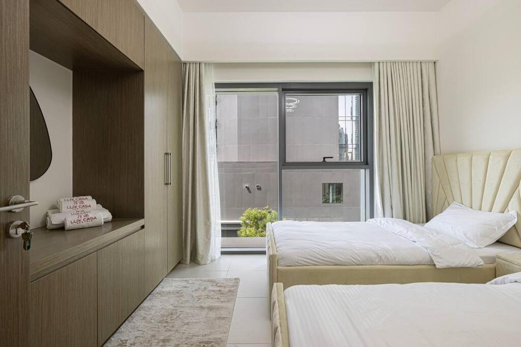 2 BR Dubai Luxury apartment Full Burj Views