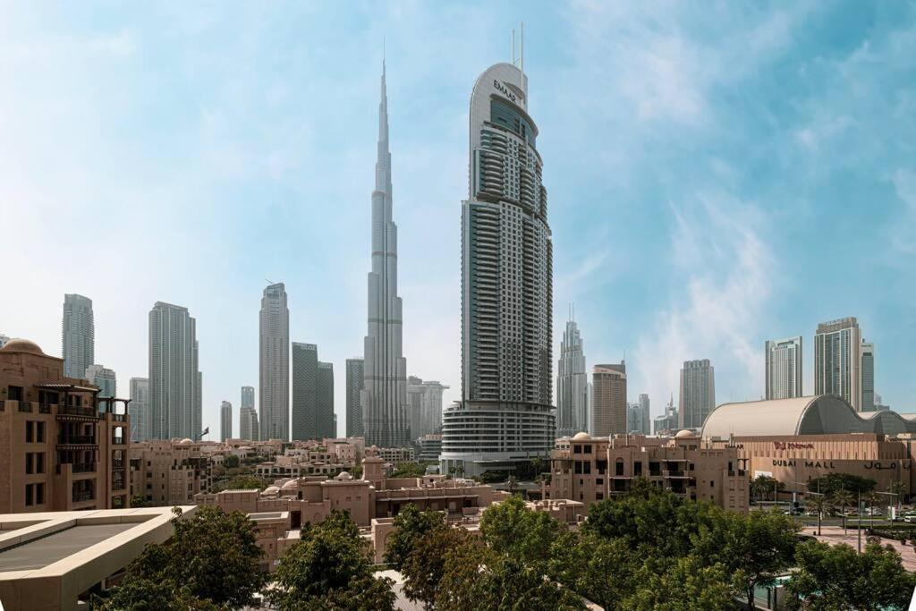 2 BR Dubai Luxury apartment Full Burj Views