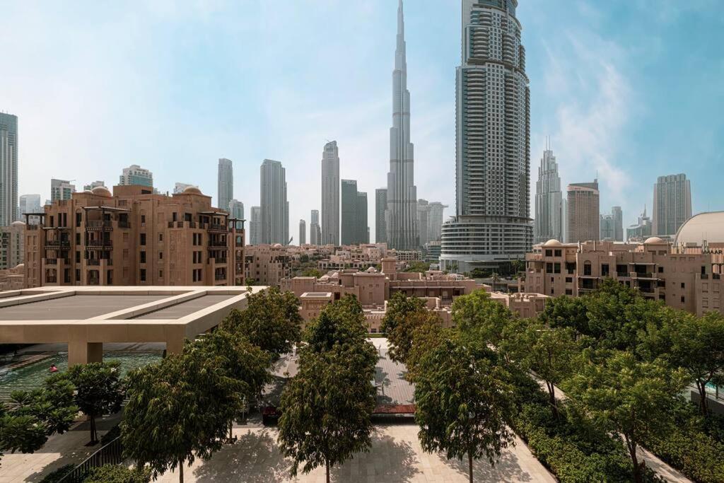 2 BR Dubai Luxury apartment Full Burj Views