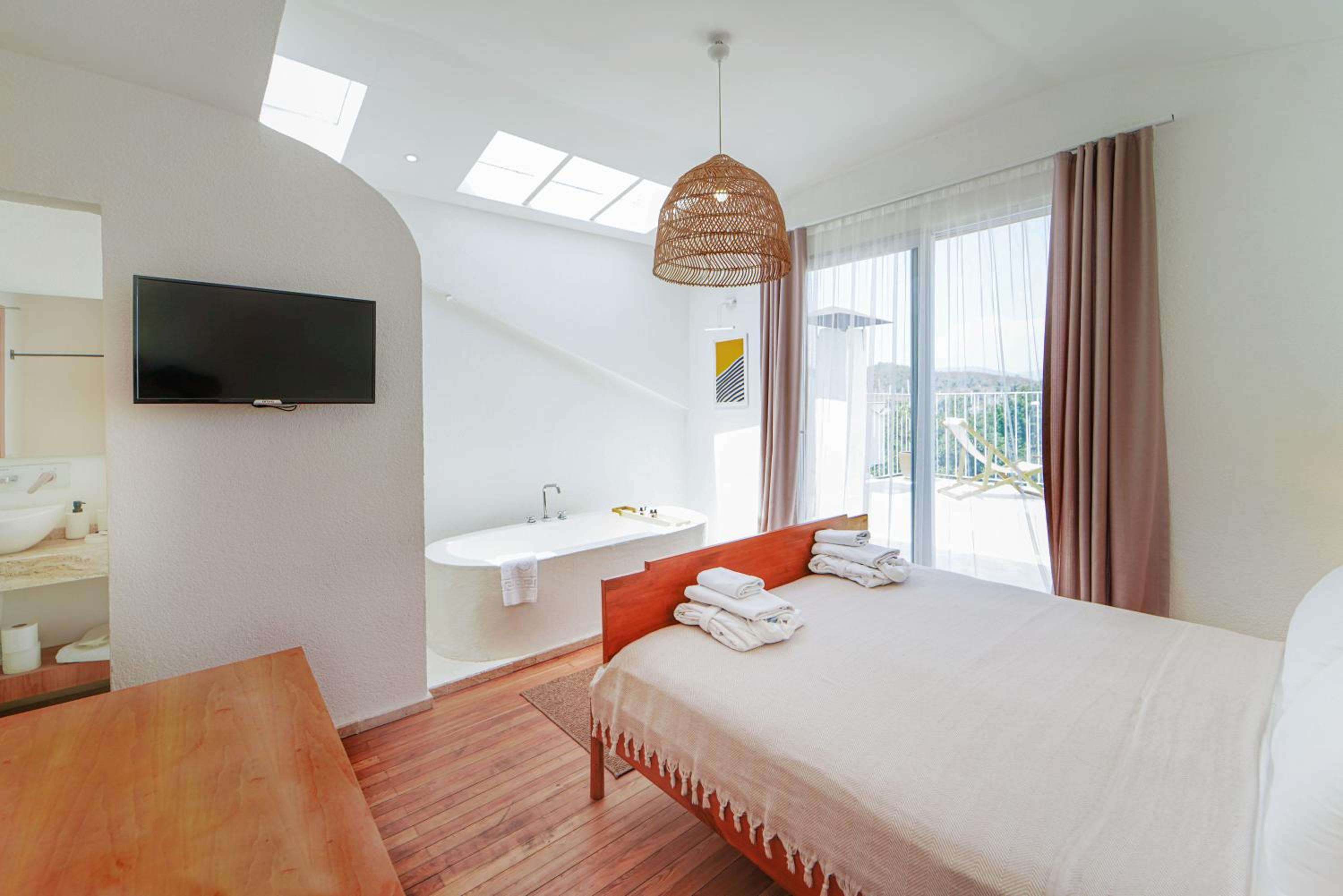 Perle House - Image 87