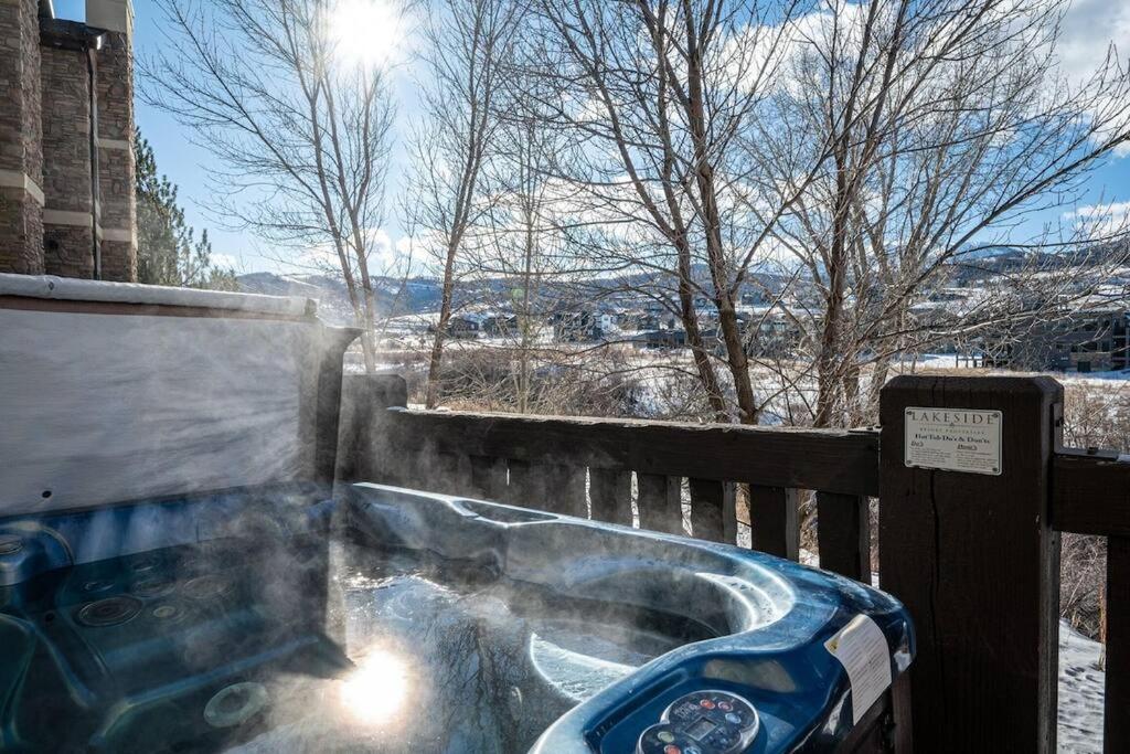 Heavens Gate LS48 Ski Retreat Hot Tub & Views view 4
