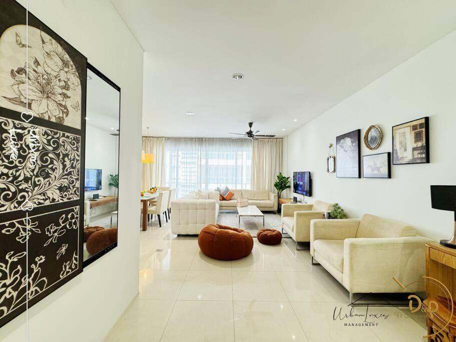Perfect Stay 8pax 3R3B Township Walk TRX