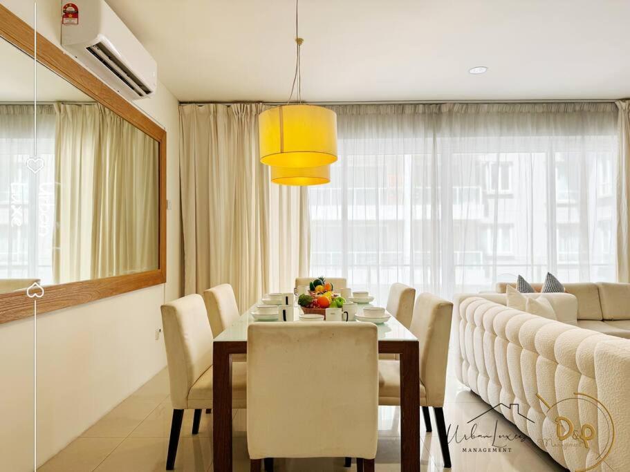 Perfect Stay 8pax 3R3B Township Walk TRX