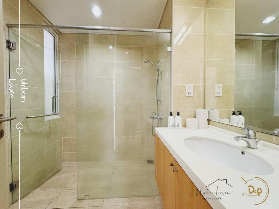 Perfect Stay 8pax 3R3B Township Walk TRX
