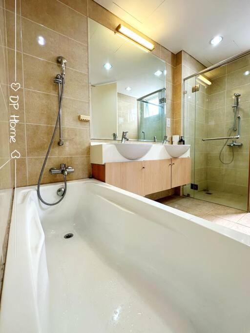 Perfect Stay 8pax 3R3B Township Walk TRX