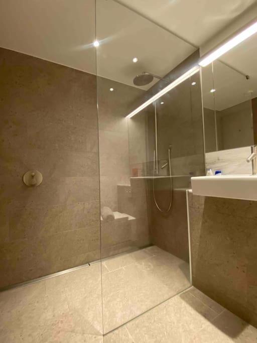 Landmark Entire 2BD Flat Prime Zone1 River