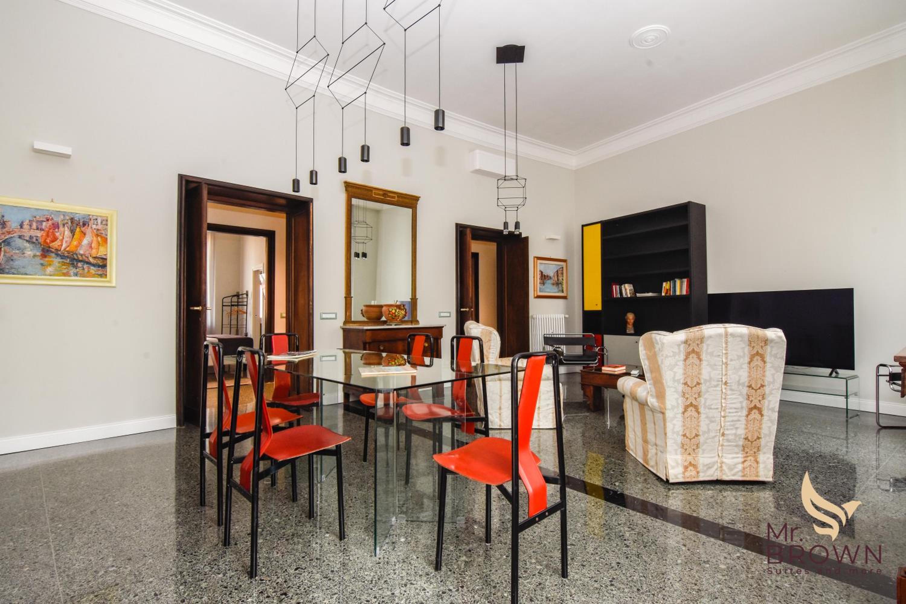 MrBrown - Luxury Vaticano Home