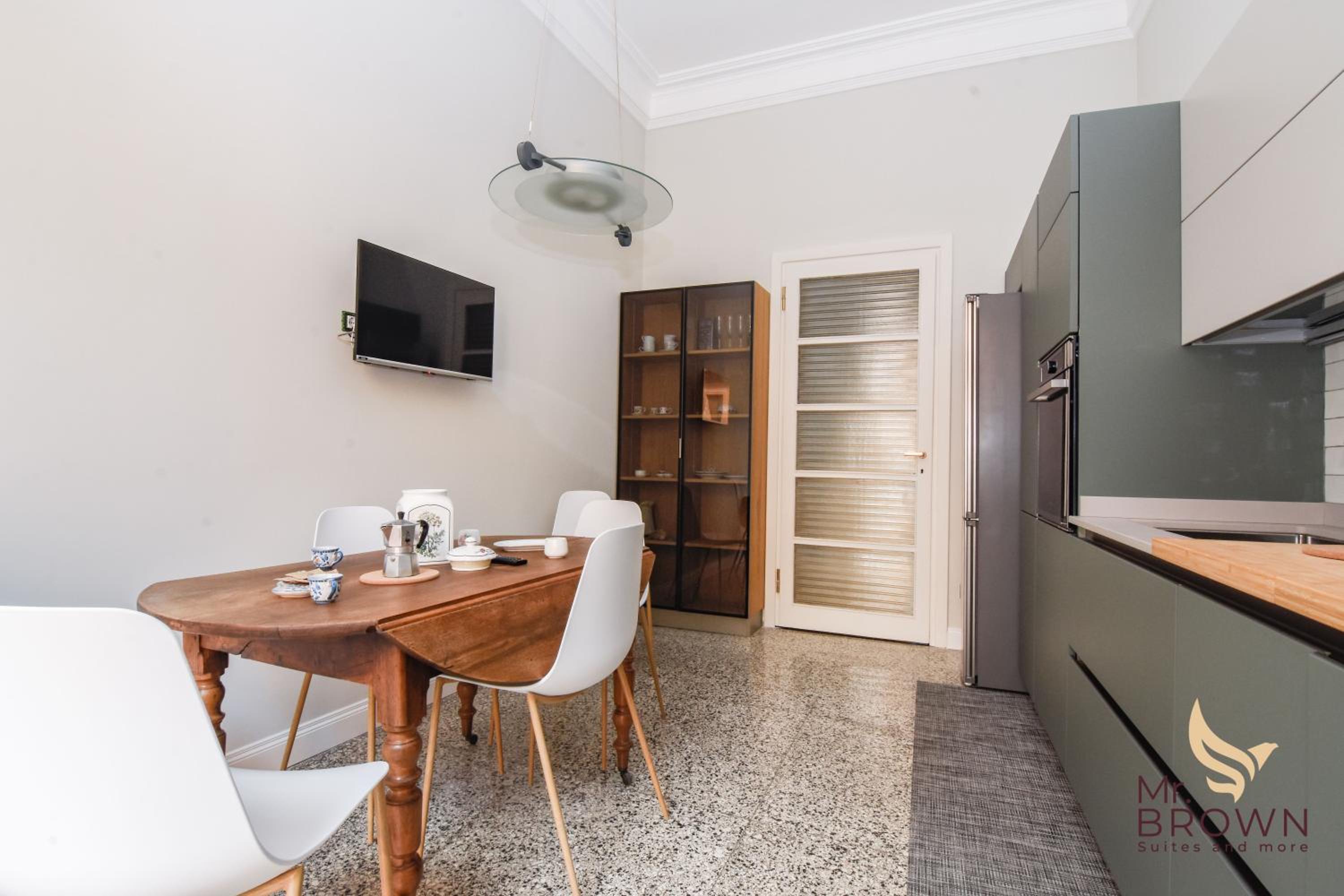 MrBrown - Luxury Vaticano Home