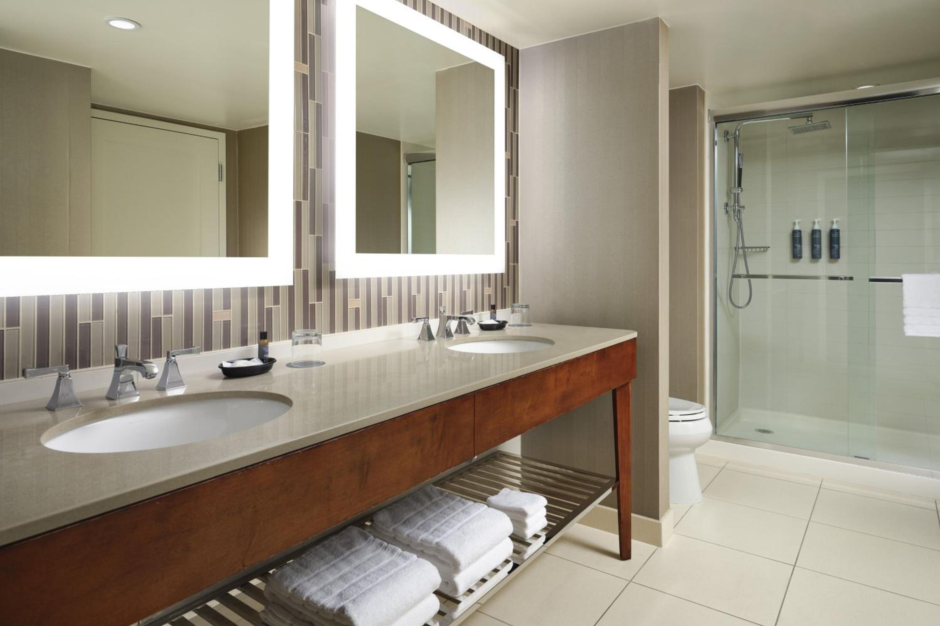 Portland Vacations - The Westin Portland Harborview - Property Image 65