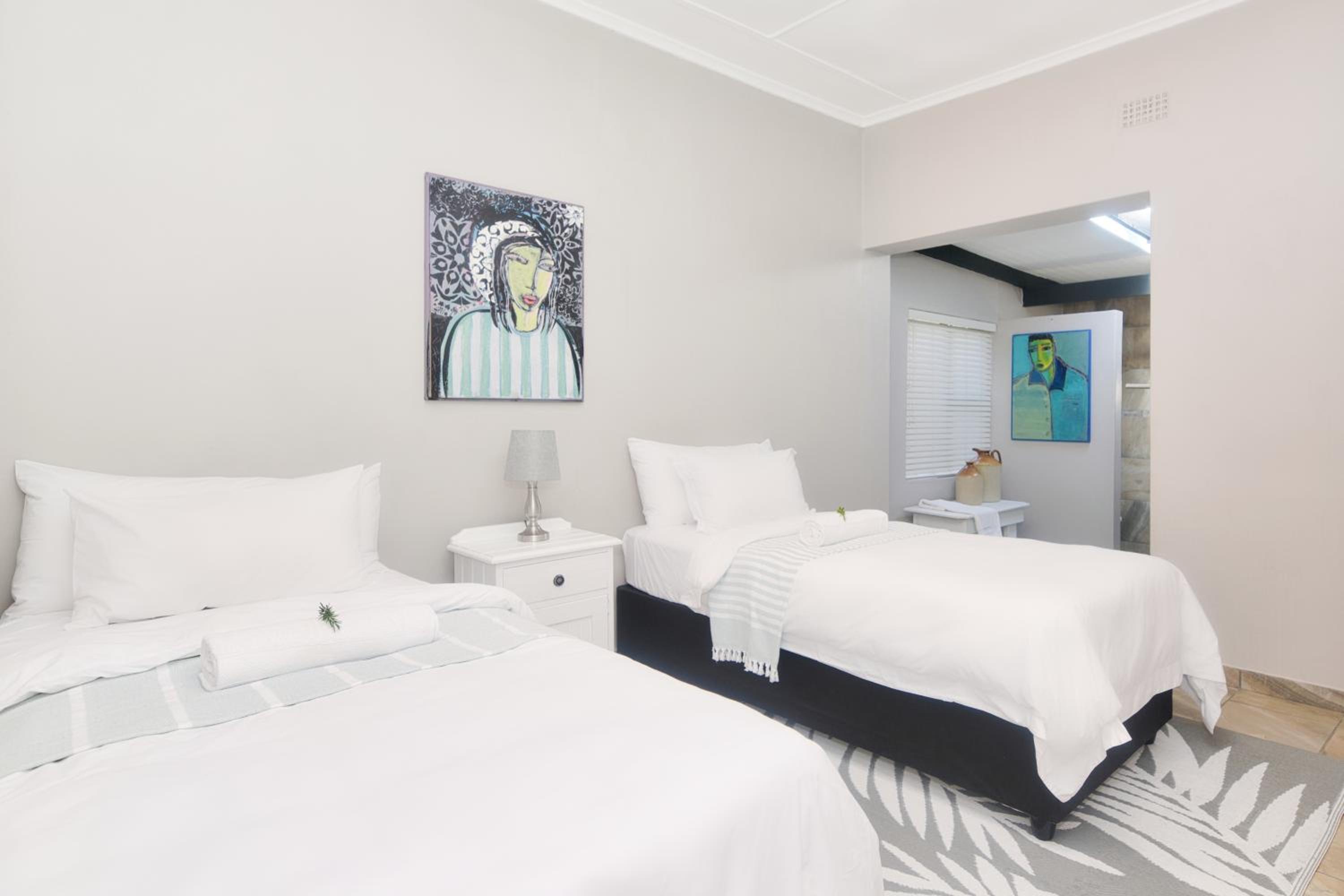 Photo 103