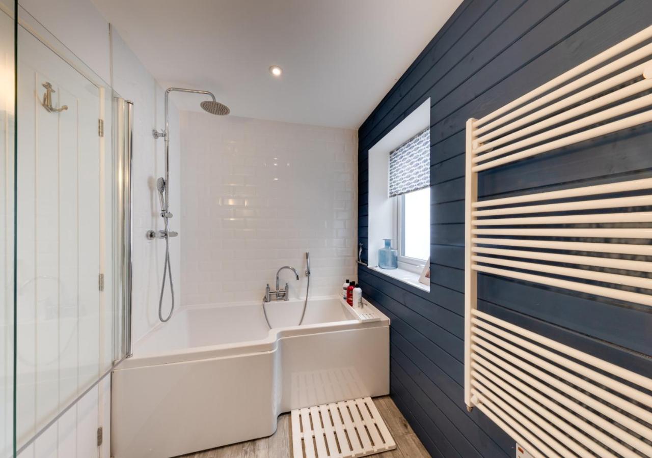 5 Bed in Aberdovey oc-t29402