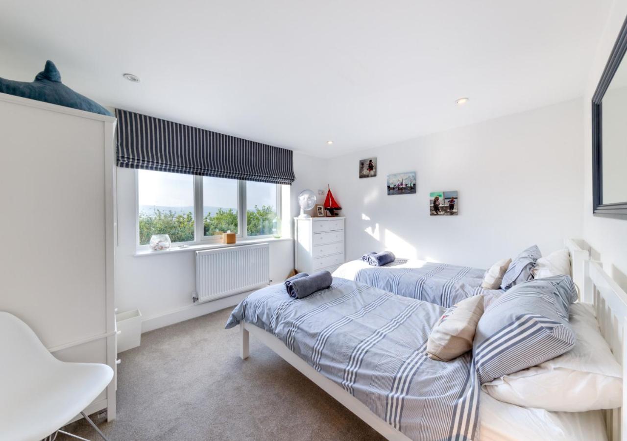 5 Bed in Aberdovey oc-t29402