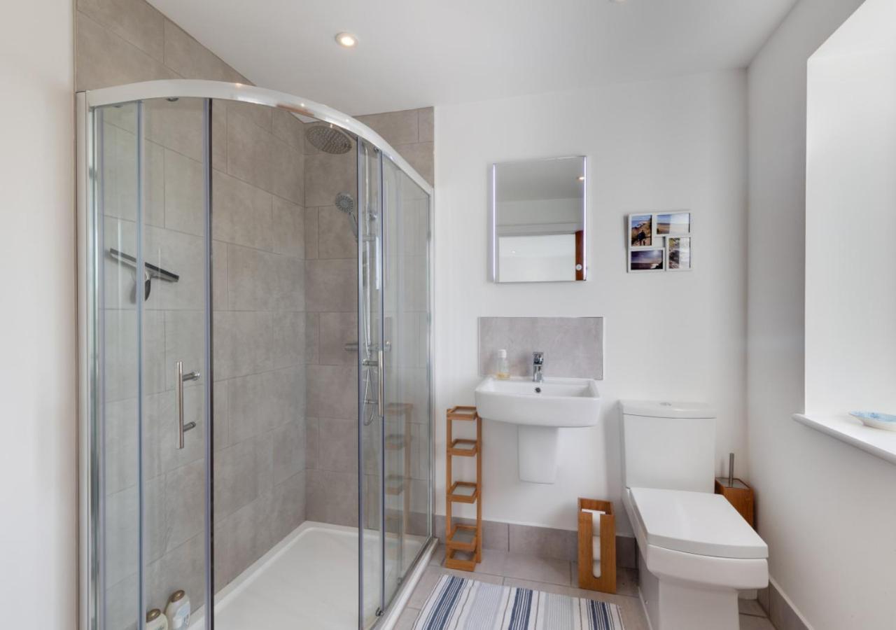 5 Bed in Aberdovey oc-t29402