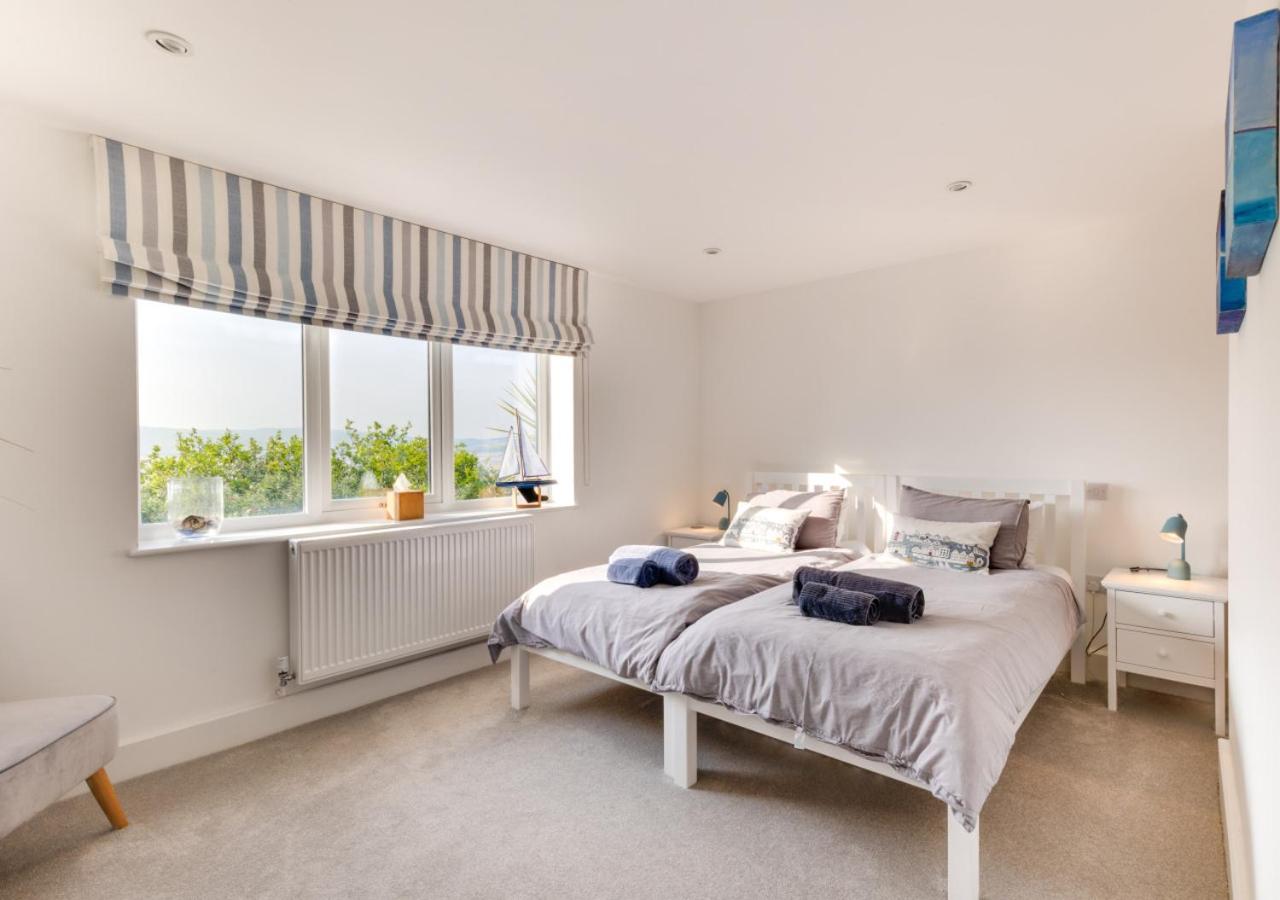 5 Bed in Aberdovey oc-t29402
