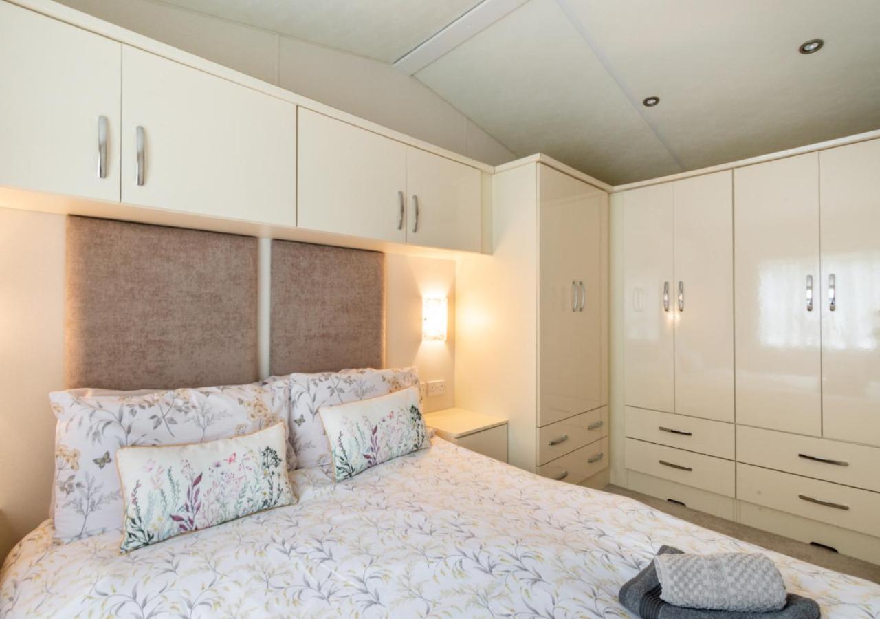 Oak Lodge - New Quay view 5