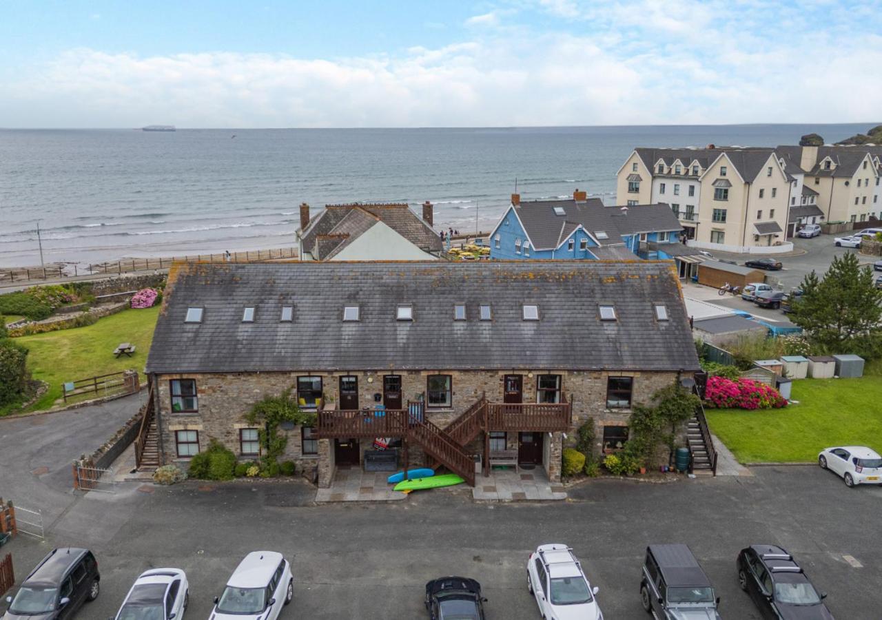 6 Coach House