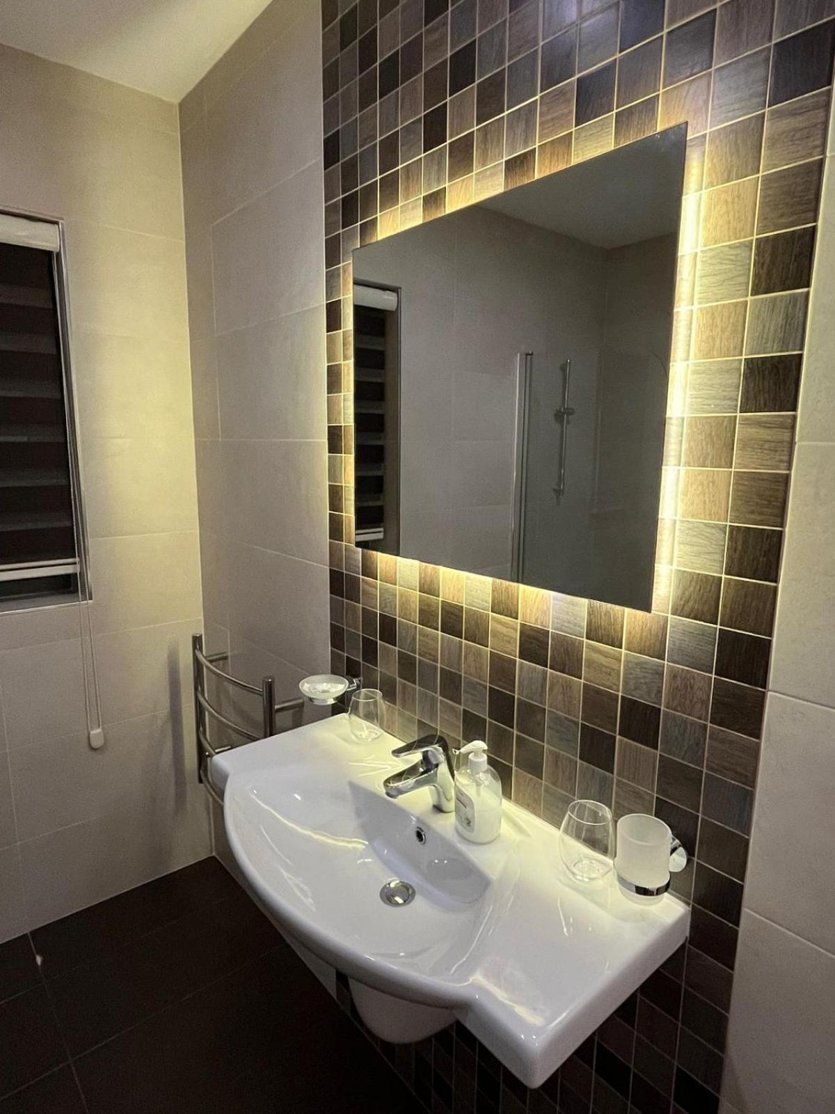 Monita 113, Seaside Apartment with Access to Pool and Pleasant Views view 4