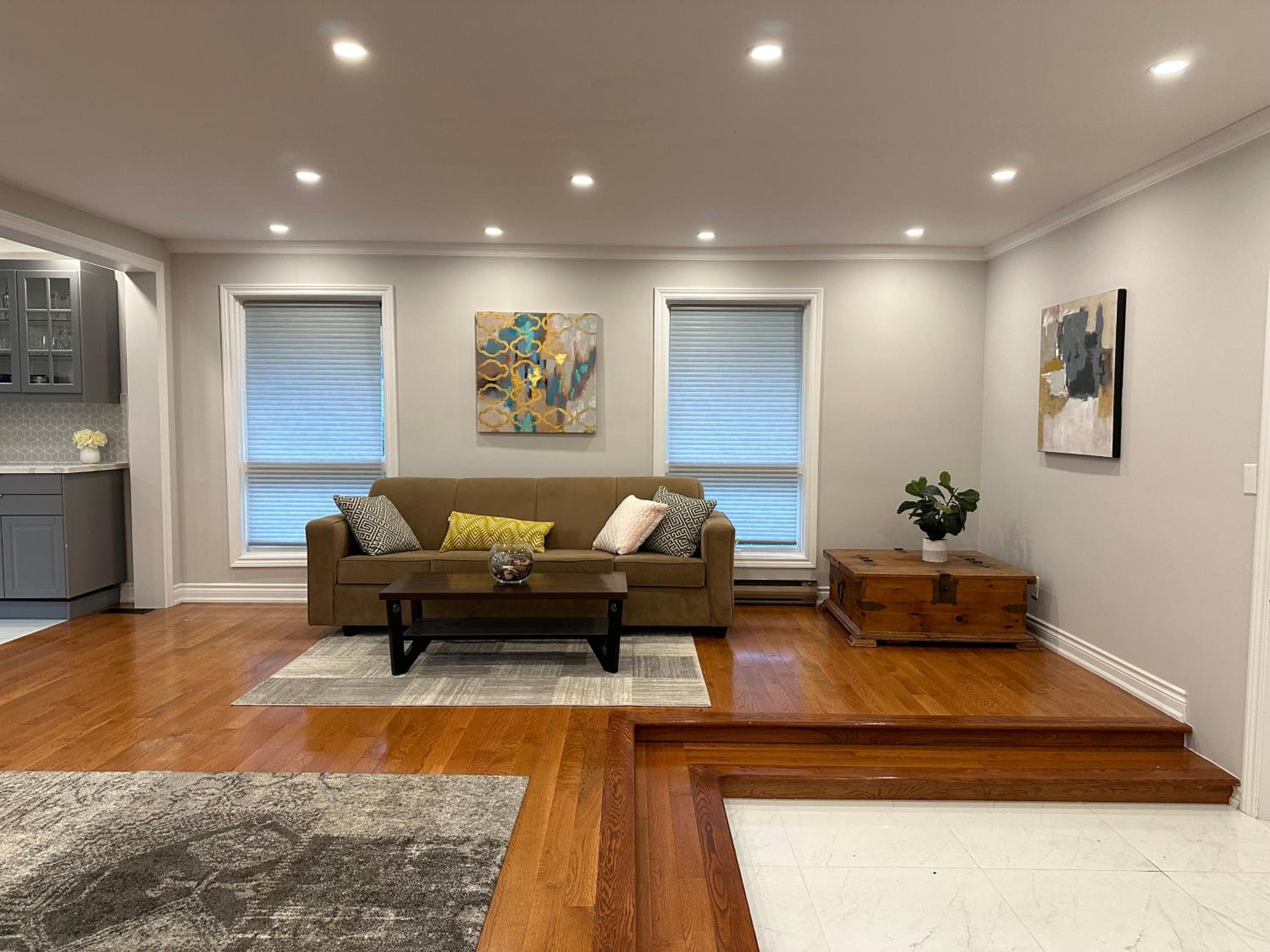 Belleville Vacations - Riverside Stylish 4Bedroom - Property Image 3