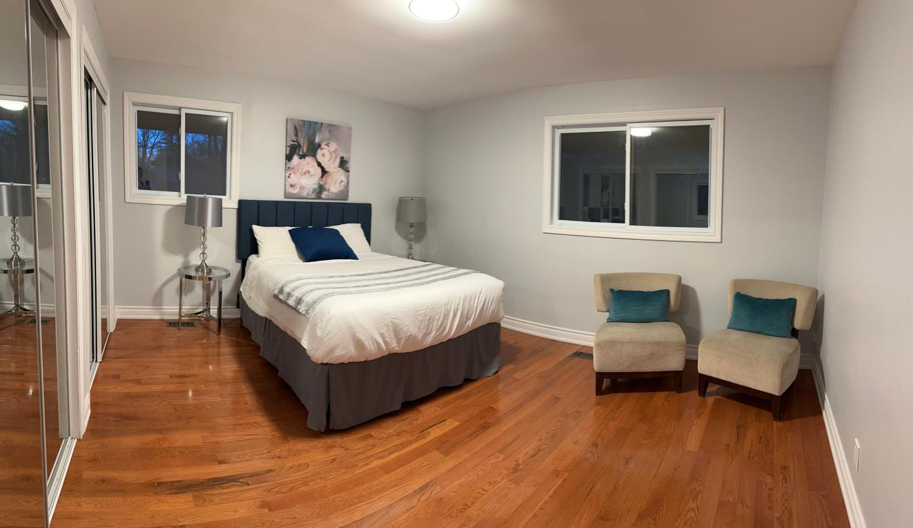 Belleville Vacations - Riverside Stylish 4Bedroom - Property Image 13