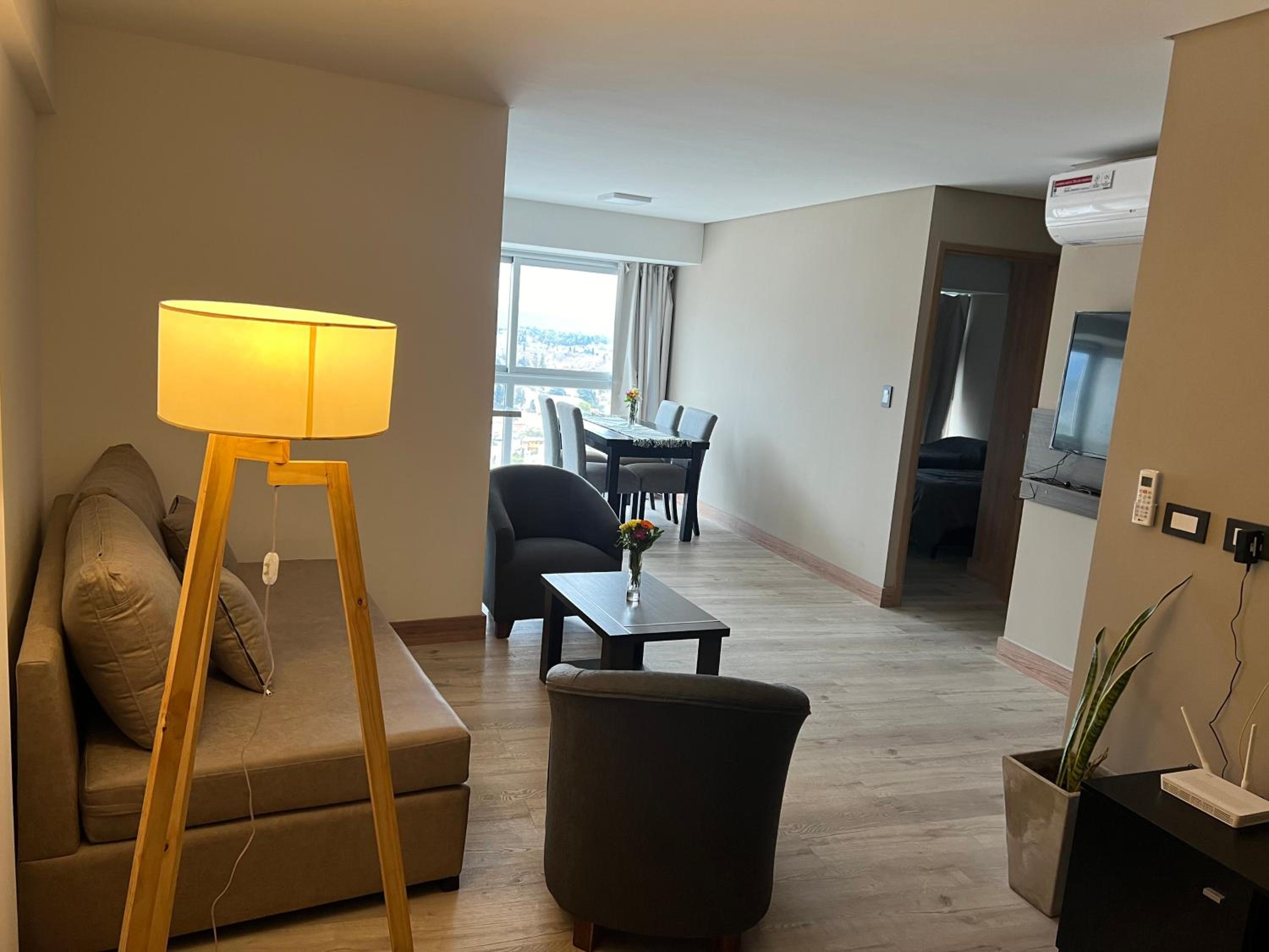 Moderno Departamento Piso 16 con pileta