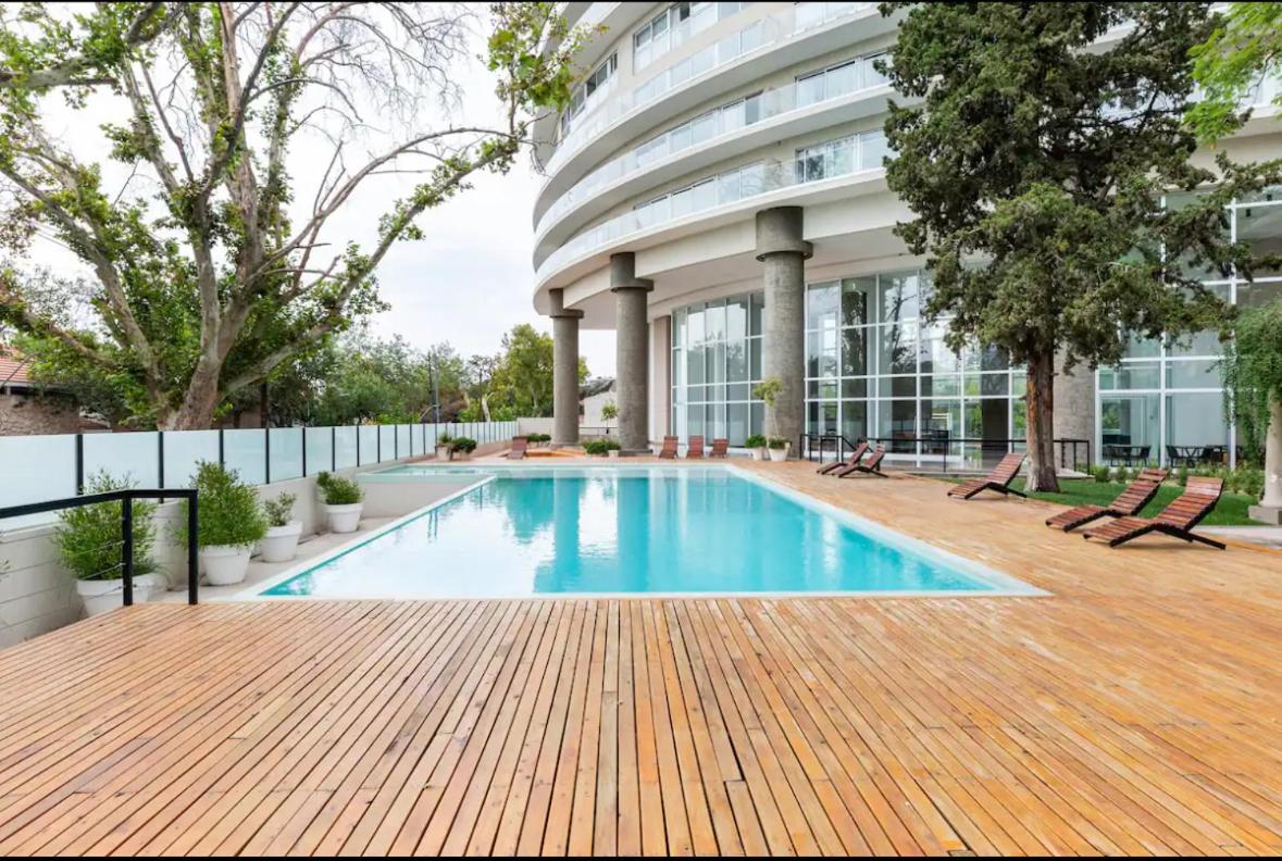 Moderno Departamento Piso 16 con pileta