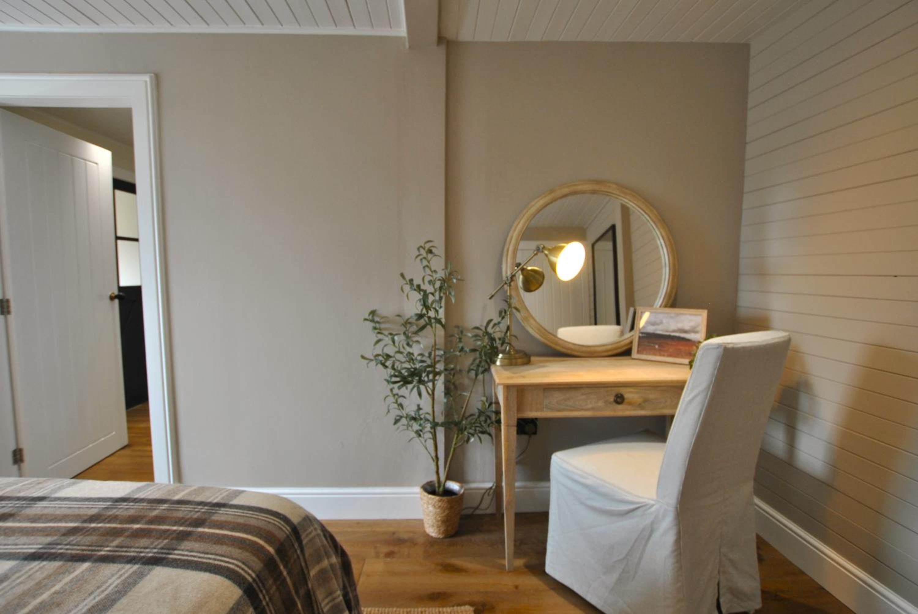 Kittiwake Cottage- stunning coastal cottage view 5