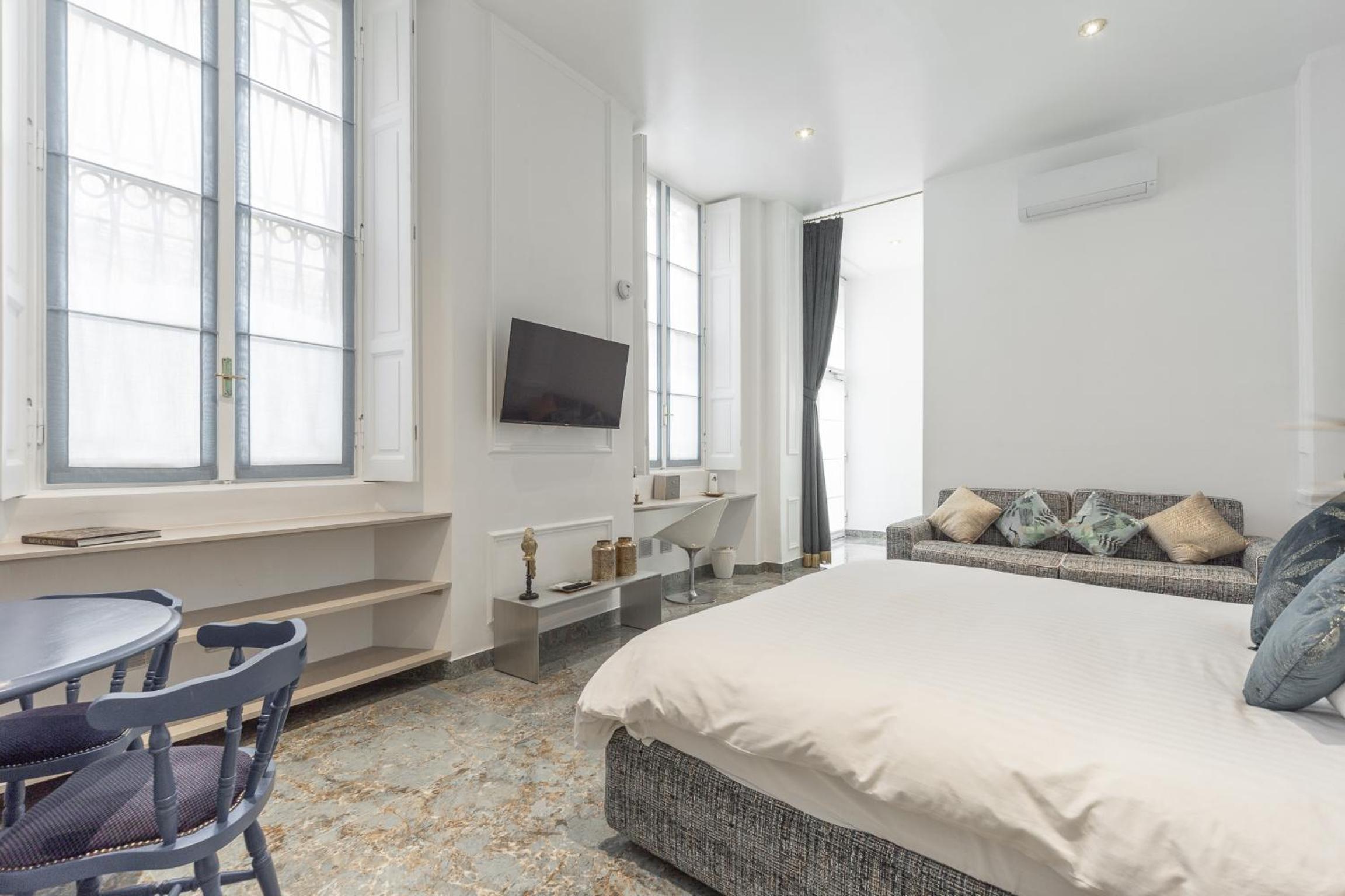 Duomo Smart Suites