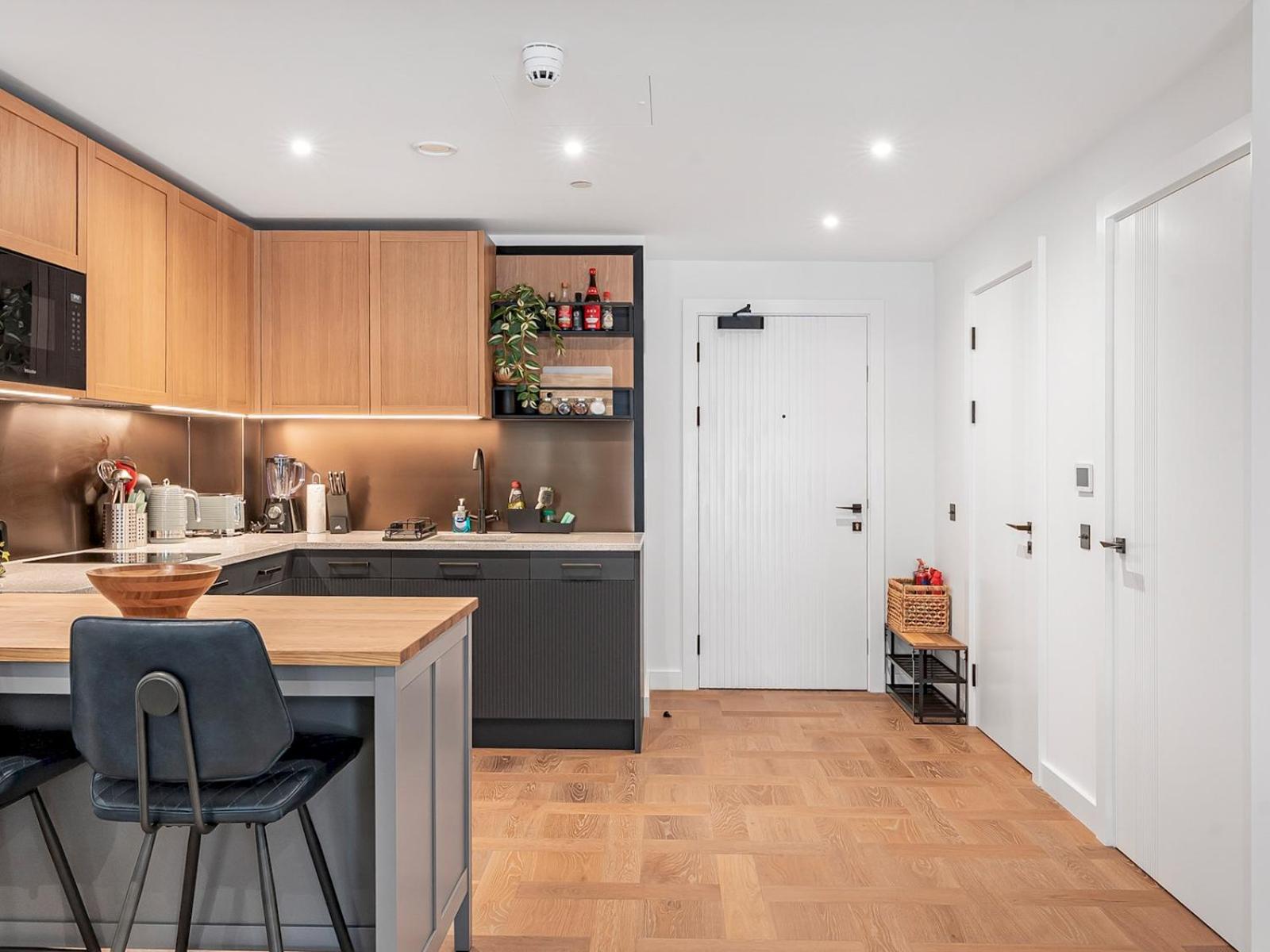 Stylish flat in East London Ideal Urban Retreat - Pass the Keys