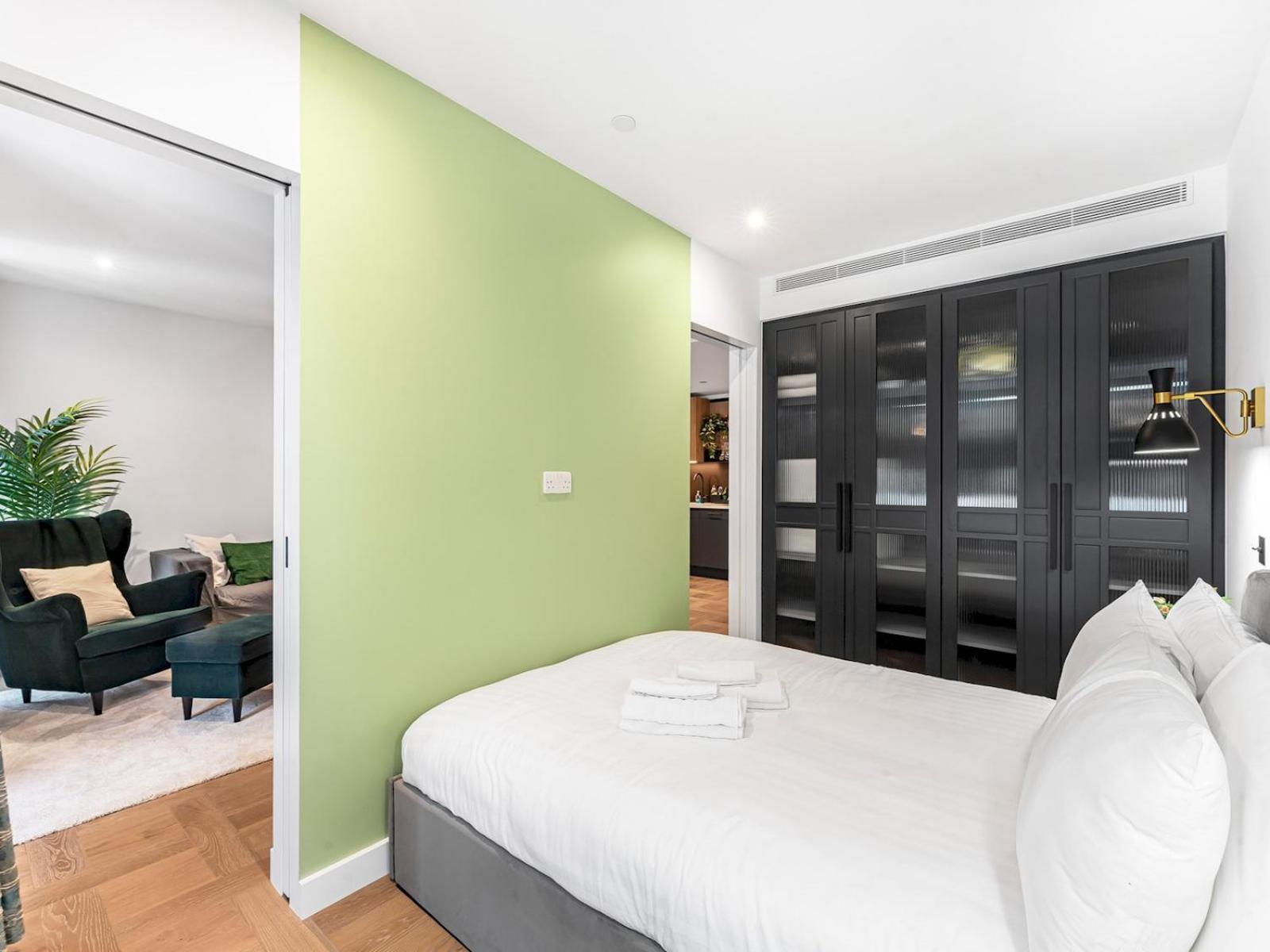 Stylish flat in East London Ideal Urban Retreat - Pass the Keys